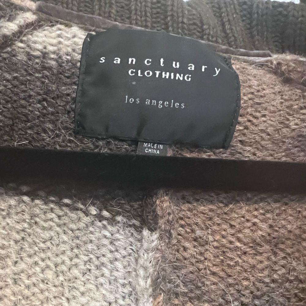 Sanctuary Cape - one size fits all - Picture 2 of 5